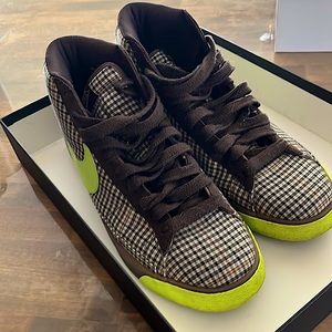 Very cool, Nike blazer mid in patterned fabric